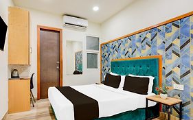 Super Townhouse Hotel Silver Saffron